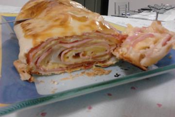 Rocambole de massa de Pastel