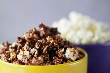 Pipoca com brigadeiro