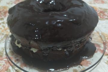 Bolo de chocolate molhado