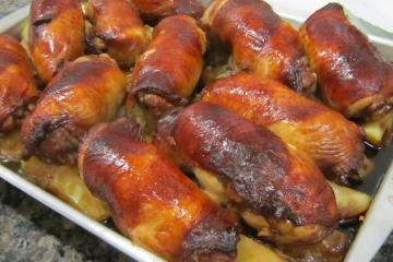 Coxa de frango desossada e recheada
