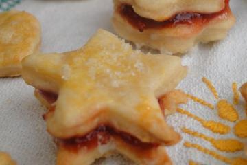 Biscoitinhos com geleia