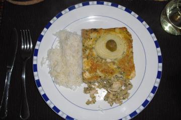 Torta capixaba de bacalhau e repolho
