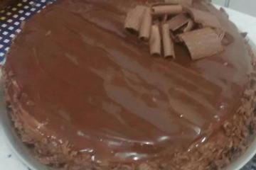 Bolo mousse de chocolate