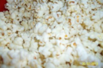 Pipoca com manteiga (semelhante a dos cinemas)