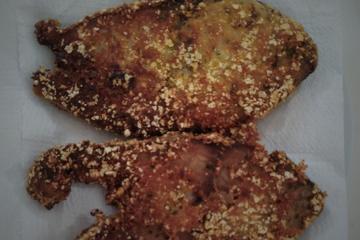 Filé de peixe empanado