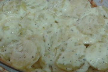 Batata Gratinada com Requeijão