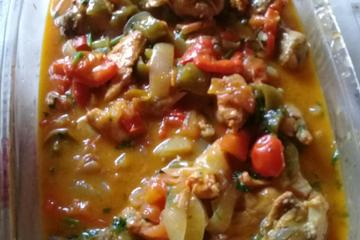 Moqueca de frango à baiana
