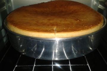 Bolo da Moça (bolo de leite condensado)