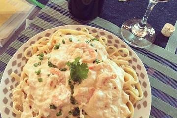 Macarrão ao molho branco com camarão