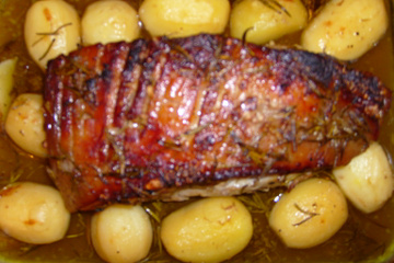 Pernil assado com batatas