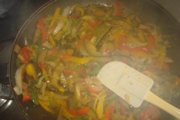 Salada de berinjela e pimentão
