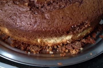 Bolo mesclado de chocolate