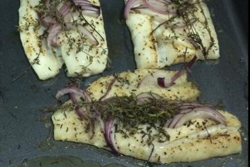 Filé de peixe maçaricado e assado no forno