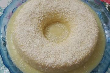 Bolo de tapioca com coco gelado (não vai ao fogo)