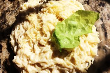 Macarrão ao molho branco