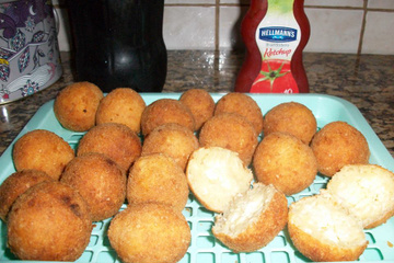 Bolinha de Queijo