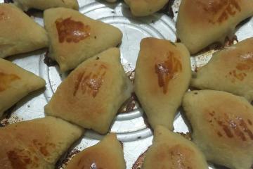 Esfiha de frango simples, barata e rápida