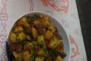 Carne de panela com batata