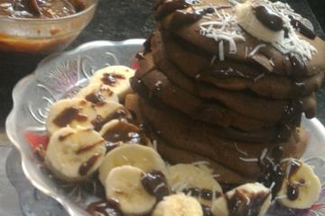 Panqueca doce de chocolate e banana