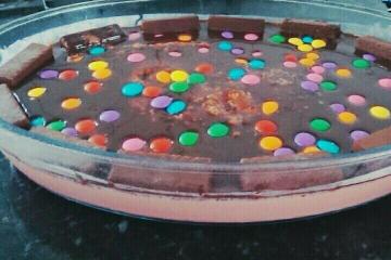 Mousse Simples de Morango com Chocolate