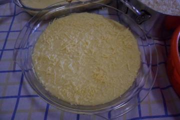 Escondidinho de carne seca com purê de batatas