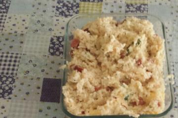 Arroz cremoso com linguiça, alho e ervas