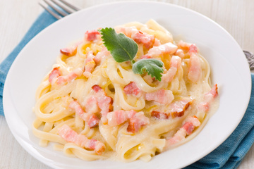 Talharim à carbonara
