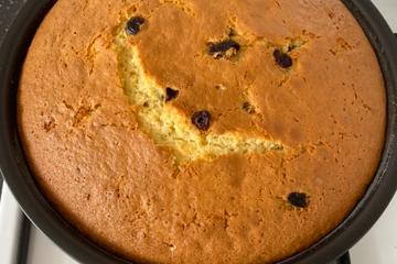 Bolo de uvas passas