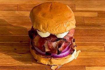 Hambúrguer com Bacon na Grelha