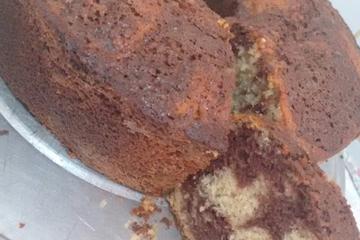 Bolo de chocolate com creme de café com chocolate