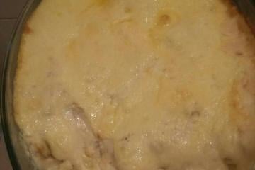 Ravioli com molho branco de calabresa