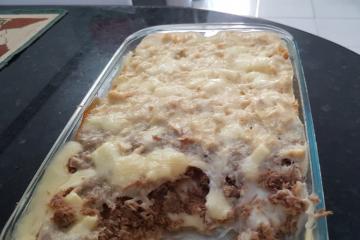 Escondidinho de carne de sol com queijo de coalho