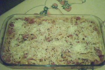 Talharim com calabresa e bacon