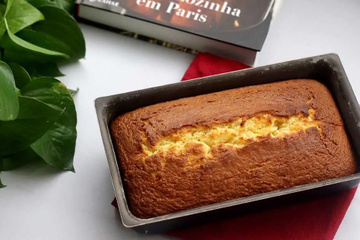 Bolo de laranja com louro