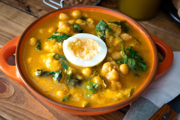 Grão-de-bico com bacalhau de Páscoa