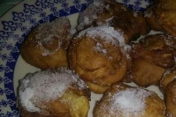 Bolinho de chuva com banana