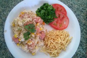 Arroz com linguiça de frango