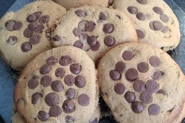 Cookies com gotas de chocolate