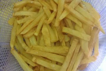 Truque simples e inusitado para Batatas Fritas sequinhas e crocantes