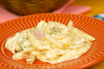 Macarrão ao leite gratinado