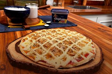 Pizza de frango com requeijão