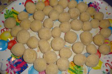 Bolinha de milho com queijo