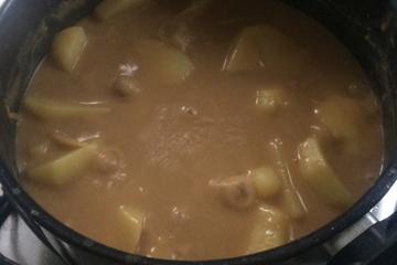 Sopa de feijão com macarrão e legumes
