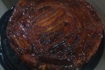 BOLO DE BANANA CARAMELIZADA (INVERTIDO), DE LIQUIDIFICADOR