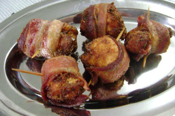 Enroladinho de frango e bacon