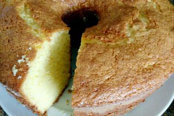 Bolo de laranja molhadinho