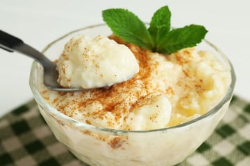 Arroz doce é bom, mas essa versão do TudoGostoso é ainda melhor: cremoso de verdade e com gostinho de infância