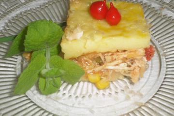 Polenta recheada com frango