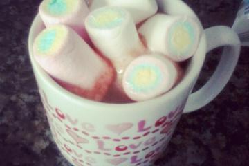 Chocolate quente com marshmallow