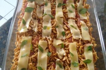 Fusilli integral ao molho de biomassa, ricota fresca e iogurte da Leila C.